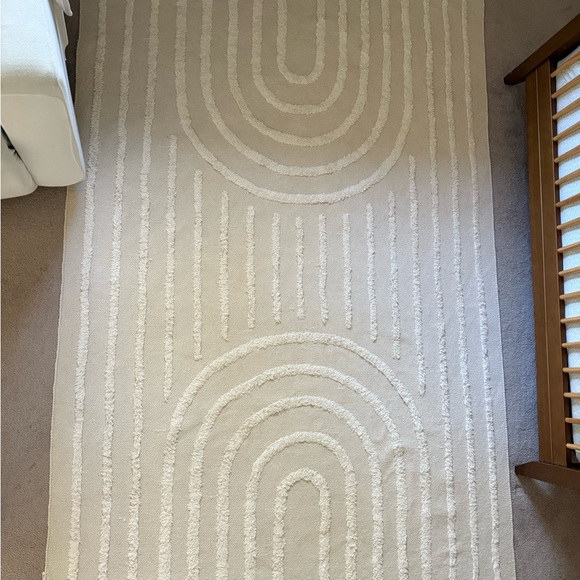 Modern Cream Rug 5x7 - Picture 2 of 3